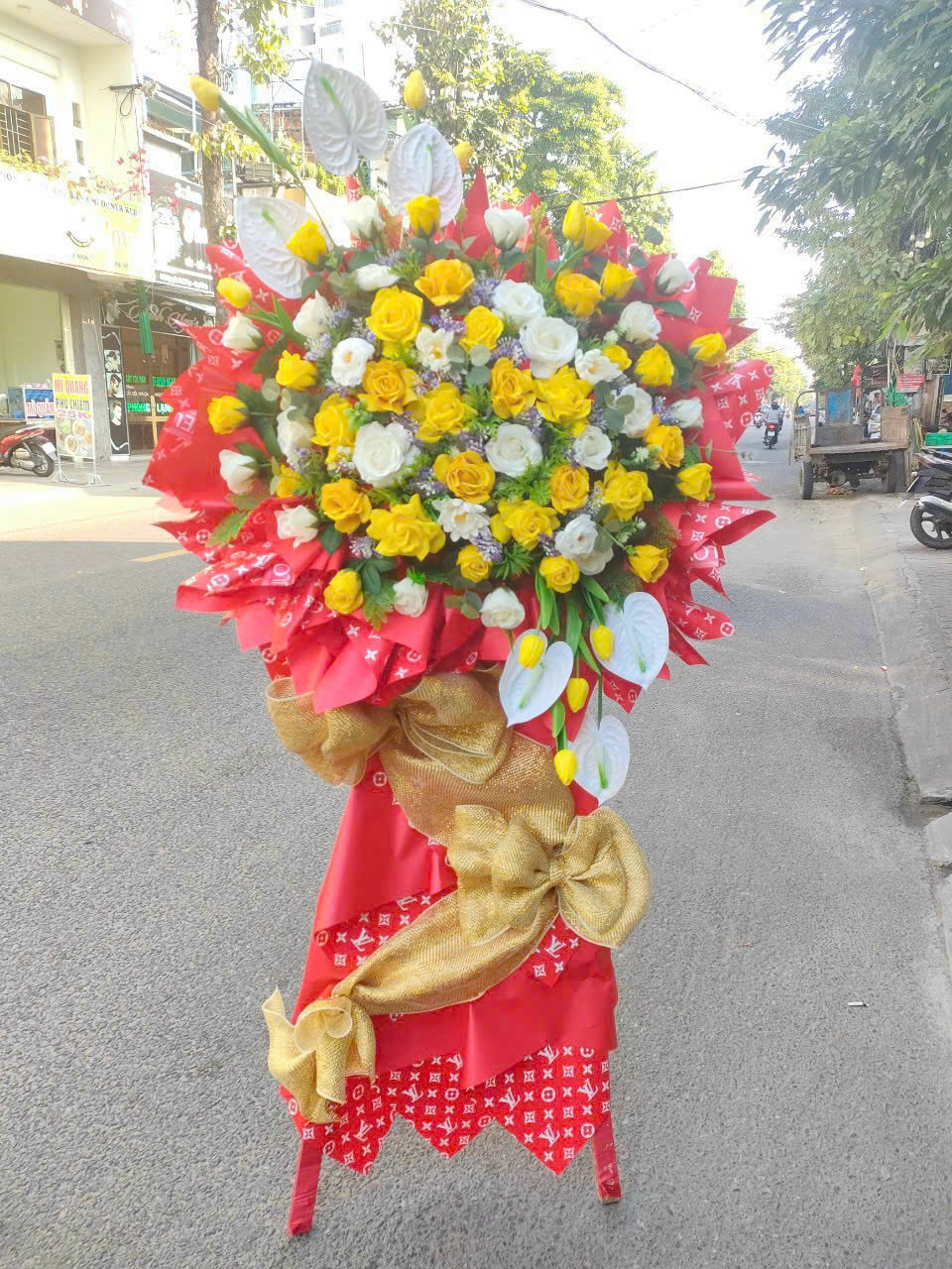 Hoa khai trương