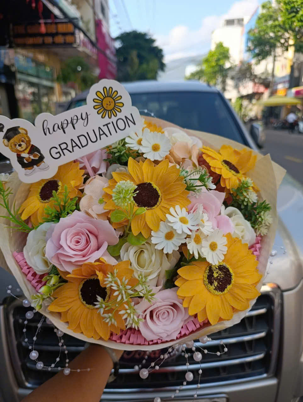 Bó hoa sáp mừng tốt nghiệp