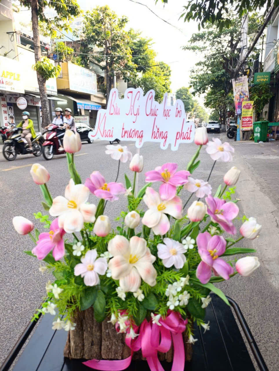 Giỏ hoa sáp khai trương