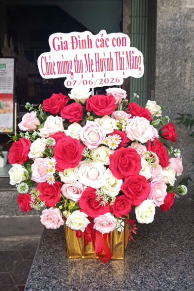 GIỎ HOA TÔNG ĐỎ - VÀNG MỠ GÀ